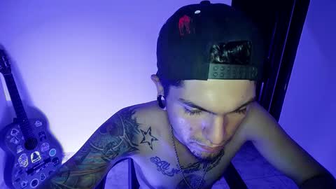 Snapshot of _josh420_ chatting on February 7, 2:40 am Josh420 online show from February 7, 2:40 am