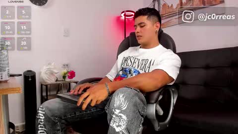 _juanes__ online show from October 25, 10:37 pm