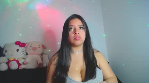 Snapshot of _juli17_ chatting on February 22, 8:40 pm _juli17_ online show from February 22, 8:40 pm