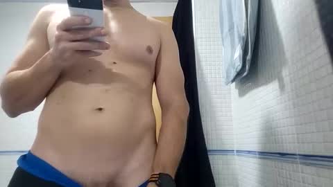 Snapshot of _julian_69 chatting on October 23, 4:17 pm Jonnhy online show from October 23, 4:17 pm