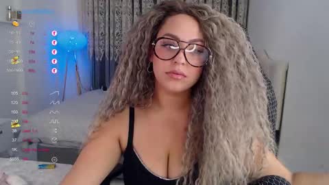 _just_a_queen_3 online show from November 2, 5:04 pm