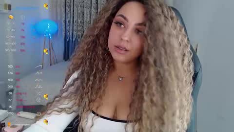 _just_a_queen_3 online show from November 15, 11:07 am