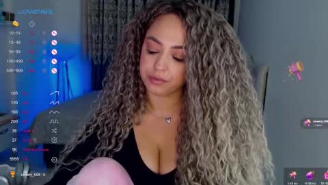 _just_a_queen_3 online show from January 12, 7:57 am