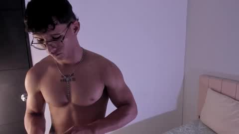 justin online show from February 19, 11:01 pm