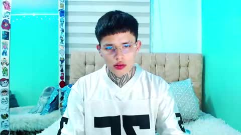 mod online show from February 10, 5:11 am