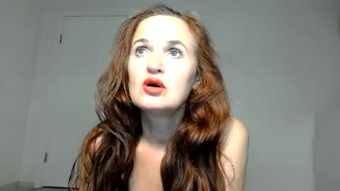 Snapshot of _kapelka_ chatting on June 21, 7:27 pm KAPELKA online show from June 21, 7:27 pm