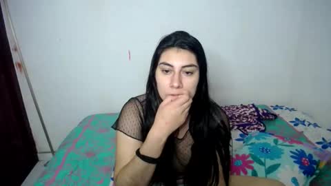 kateryn online show from April 19, 3:33 pm