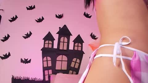 Kendall online show from October 31, 11:55 am