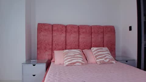 Kendall online show from November 18, 11:58 am