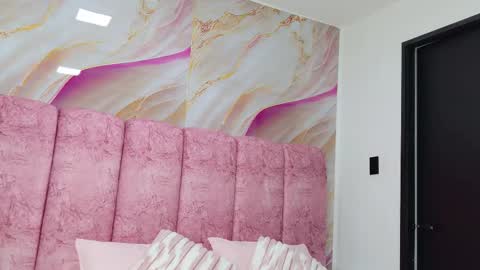 Kendall online show from February 26, 11:53 am