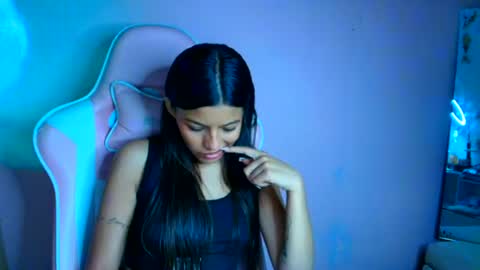 Snapshot of _khloe_sweet chatting on July 8, 2:54 pm khloe sweet online show from July 8, 2:54 pm