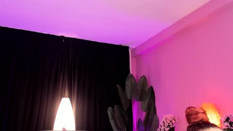 Snapshot of _kim_possible_ chatting on November 24, 4:07 pm Kim online show from November 24, 4:07 pm