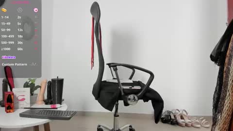 Snapshot of _kinkyashley chatting on November 25, 7:03 pm Ashley online show from November 25, 7:03 pm