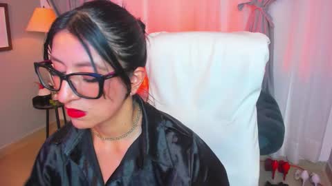 Snapshot of _kiramoon__ chatting on January 18, 8:01 pm Kiraaaa 0 online show from January 18, 8:01 pm