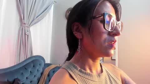 Snapshot of _kiramoon__ chatting on February 17, 8:59 pm Kiraaaa 0 online show from February 17, 8:59 pm