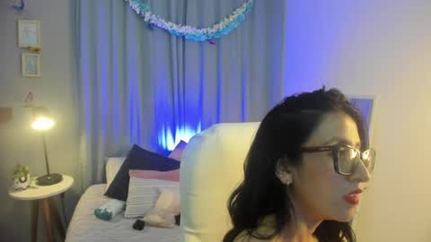 Kiraaaa 0 online show from April 8, 9:04 pm