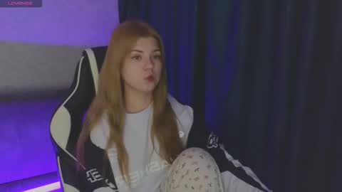 Snapshot of _kirieshka chatting on October 14, 1:56 pm Molly Emily online show from October 14, 1:56 pm