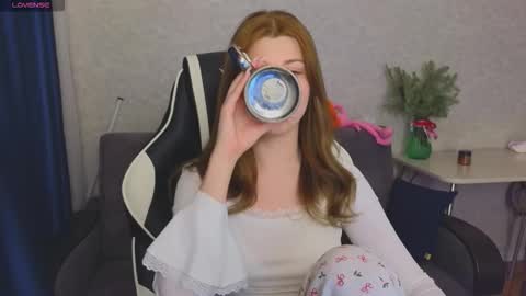 Snapshot of _kirieshka chatting on December 19, 5:20 pm Molly Emily online show from December 19, 5:20 pm