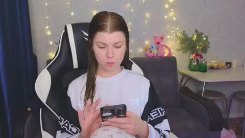 Snapshot of _kirieshka chatting on January 5, 5:38 pm Molly Emily online show from January 5, 5:38 pm