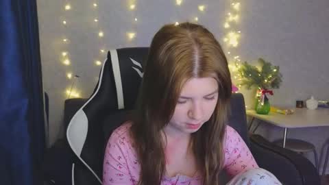 Snapshot of _kirieshka chatting on January 10, 7:15 pm Molly Emily online show from January 10, 7:15 pm