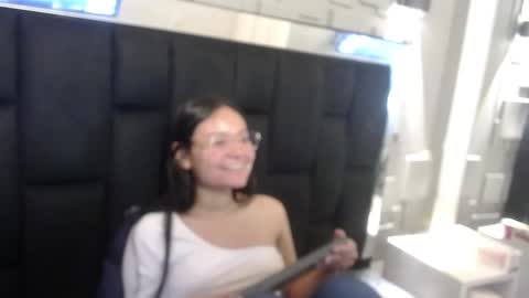 Jalina online show from October 22, 3:45 pm