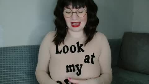 Snapshot of _lalilu_ chatting on January 10, 4:09 pm _lalilu_ online show from January 10, 4:09 pm