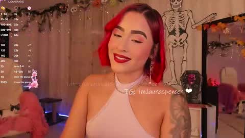 Snapshot of _lauraspencer_ chatting on October 20, 1:39 am Laura online show from October 20, 1:39 am