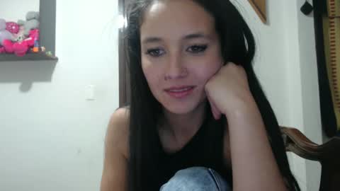 Snapshot of _laureneyes chatting on November 29, 7:00 am Lauren 3 online show from November 29, 7:00 am