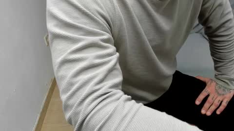 Layne online show from March 27, 9:42 am