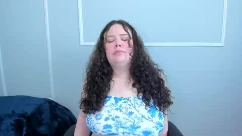 leana online show from May 17, 6:26 pm