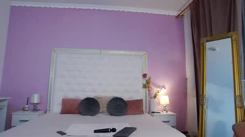 Lena Paul online show from March 6, 5:15 am