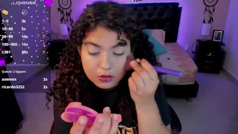 Liily online show from February 17, 7:09 pm