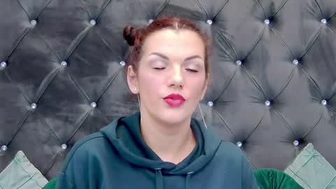 Snapshot of _lissa_ann_ chatting on February 10, 6:13 pm Lisa online show from February 10, 6:13 pm