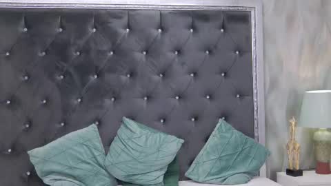 Snapshot of _lissa_ann_ chatting on February 19, 4:30 am Lisa online show from February 19, 4:30 am