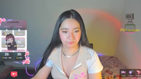 Snapshot of _litle_mily_ chatting on December 16, 2:05 am Mily online show from December 16, 2:05 am