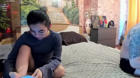 Snapshot of _litteangie_ chatting on April 5, 2:20 am _litteangie_ online show from April 5, 2:20 am