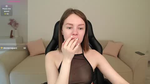 Snapshot of _little_sunshine_ chatting on May 12, 8:55 am My name is lina Lush is activePrivate is Open online show from May 12, 8:55 am