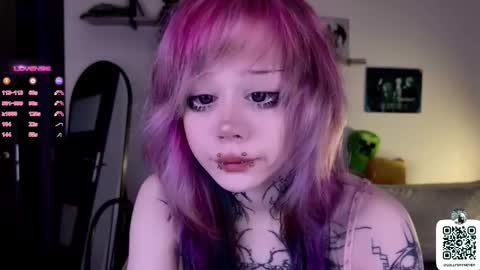 Snapshot of _lollyshy_ chatting on September 23, 10:51 am Lolly online show from September 23, 10:51 am