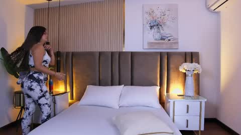 Luisa merrid online show from April 10, 11:48 am