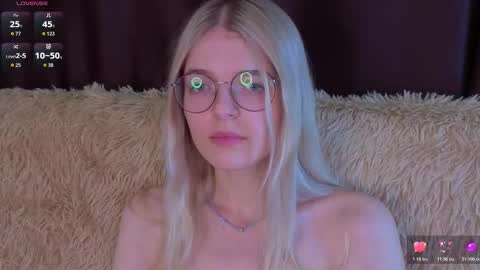 Monica online show from November 12, 7:24 pm