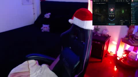 Queen.  Help me reach 100 thumbs up  online show from December 30, 9:40 pm