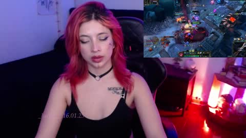 Queen.  Help me reach 100 thumbs up  online show from January 17, 2:18 am