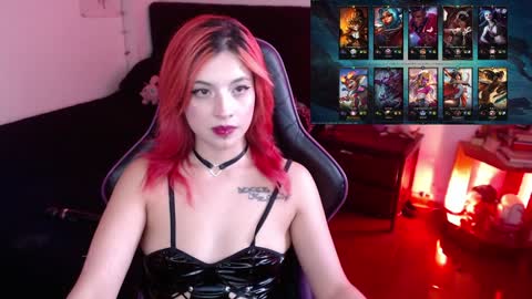 Queen.  Help me reach 100 thumbs up  online show from January 17, 9:50 pm