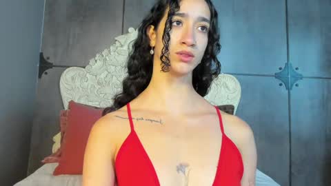 Snapshot of _luna_dupont_ chatting on December 11, 12:02 pm Luna online show from December 11, 12:02 pm