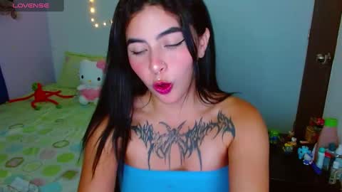 Snapshot of _luna_torres chatting on March 1, 12:17 am luna torres online show from March 1, 12:17 am