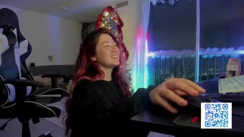 _lunaa__ online show from December 5, 2:53 am