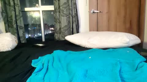 _lunaa__ online show from December 31, 7:20 am