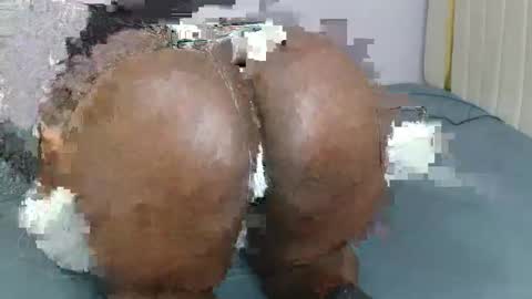 Snapshot of _lusciouscaramel chatting on May 5, 2:30 am luscious online show from May 5, 2:30 am