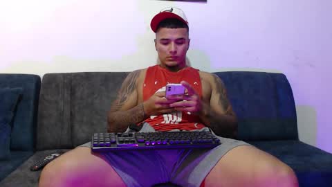 Snapshot of _luxury_23 chatting on November 26, 3:51 am STIVEN online show from November 26, 3:51 am