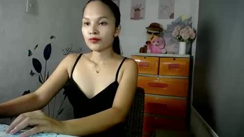 Snapshot of _m1ssj3n chatting on April 24, 9:45 am _m1ssj3n online show from April 24, 9:45 am